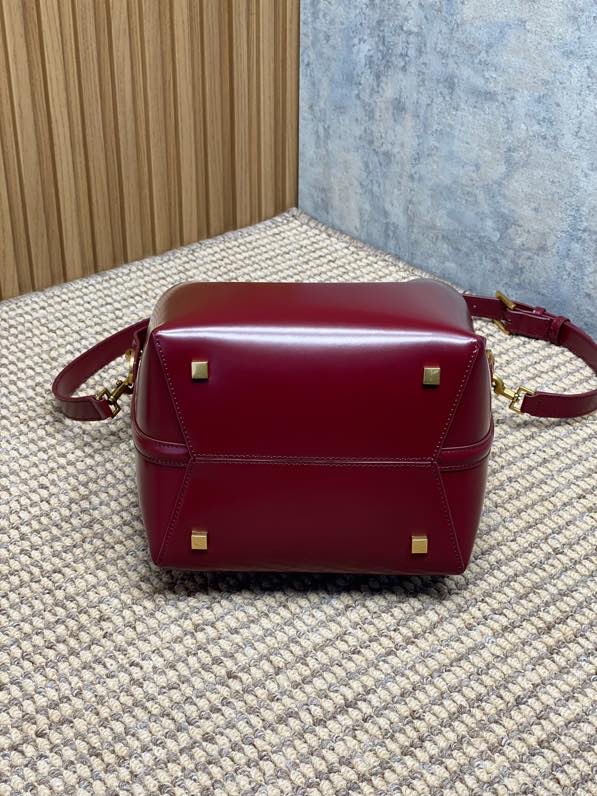 Y51 top handle bags